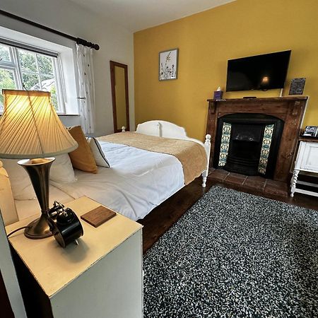 Home Farm Bed & Breakfast ミルトン・ケインズ エクステリア 写真